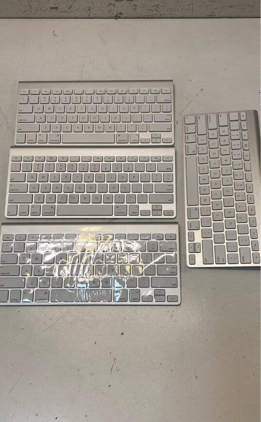 Apple Wireless Keyboard (A1314) - Lot of 4 image number 1