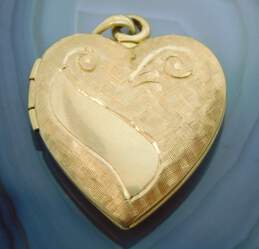 14K Gold Etched Textured Scrolled Filigree & Smooth Heart Locket Pendant 4.1g