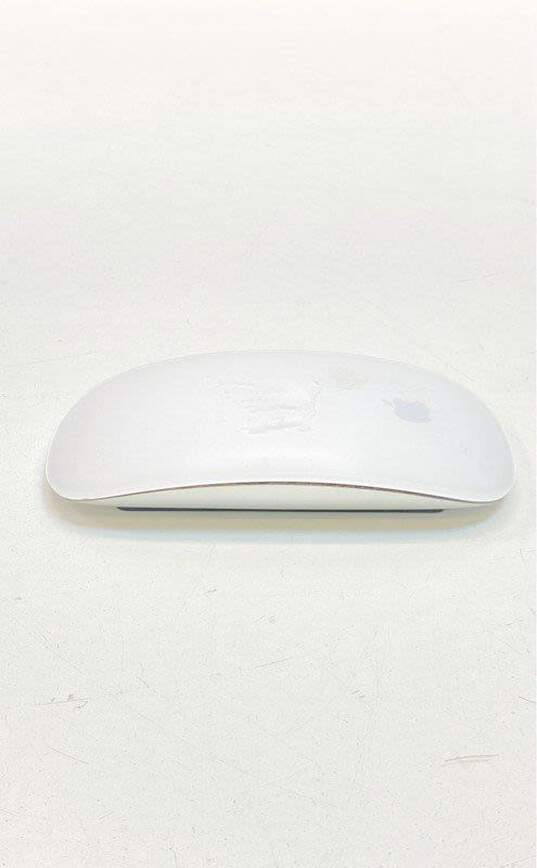 Apple Magic Wireless Mouse w/ Rechargable batteries image number 3