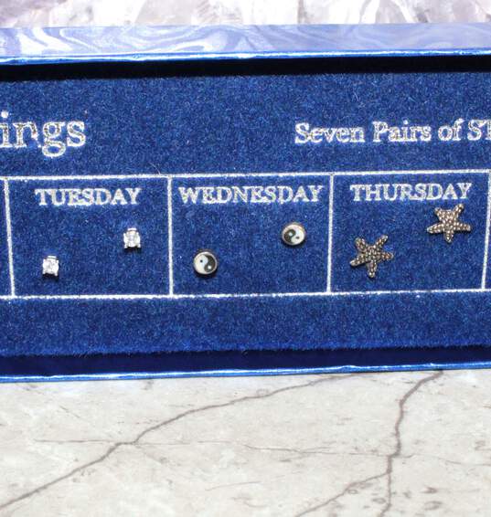 Sterling Silver "A Week Of Earrings" Set w/Blue Box image number 3
