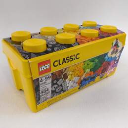 LEGO 10696 LEGO Medium Creative Brick Box, 11004 Windows of Creativity (Sealed) alternative image