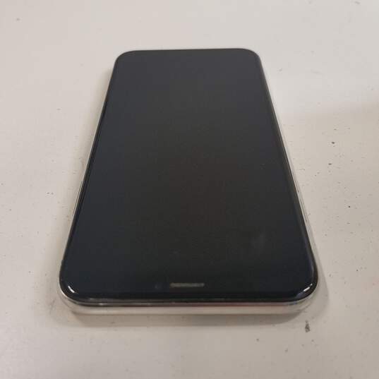 Apple iPhone XS (A1920) - White / For Parts Only image number 6