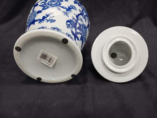 Blue/White Ceramic Glazed Chinoiserie Outdoor Ginger Jar with Lid image number 5