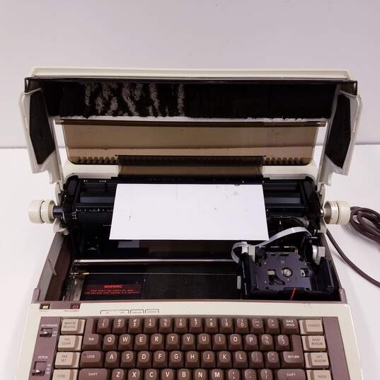Smith Corona Ultrasonic III Typewriter image number 9