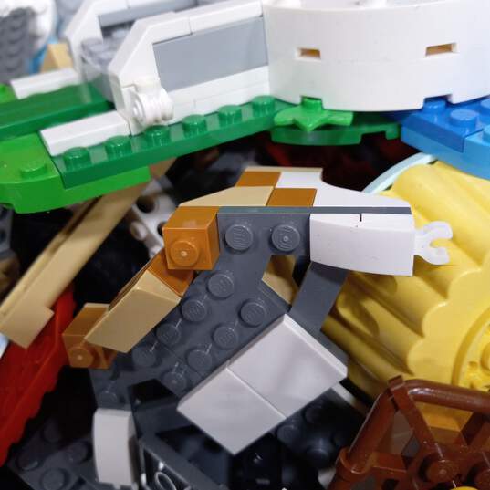 7.5lb Bundle of Assorted Lego Building Blocks and Bricks image number 5