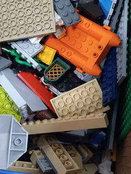 7.5lb Bundle of Assorted Lego Building Bricks alternative image