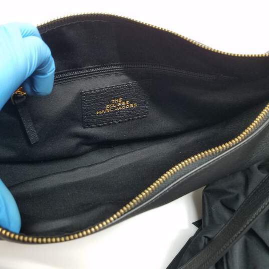 AUTHENTICATED The Marc Jacobs Black Leather Eclipse Shoulder Bag image number 3
