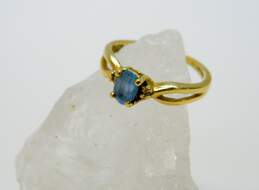 14K Yellow Gold Oval Blue Topaz Diamond Accent Side Stones Ring 2.2g