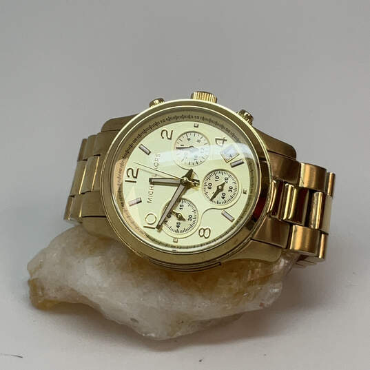 Designer Michael Kors MK5055 Gold-Tone Round Dial Analog Wristwatch image number 4