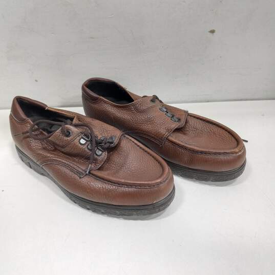 Men's Brown Red Wings Dress Shoe Size 9 image number 1
