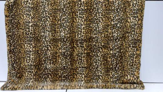 Faux Fur Brown Combo Throw Blanket image number 4