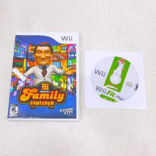 Nintendo Wii w/ 2 Games Family Game Show image number 10