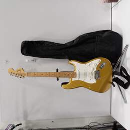 Squier Strat Gold Metallic Electric Guitar with Gig Bag