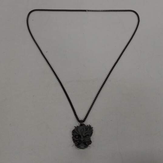 Cyberpunk 2077 Samurai Medallion Necklace In Tin image number 2