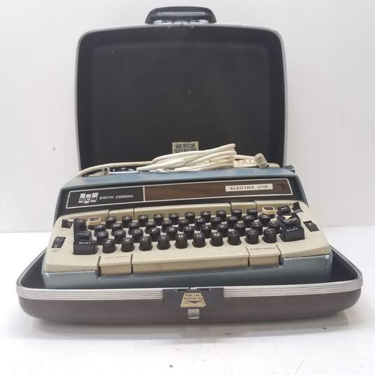 Vintage Smith Corona Electra 210 Automatic Electric Typewriter image number 1