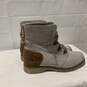 Women's The North Face Light Grey Ankle Boots Size: 7 image number 3