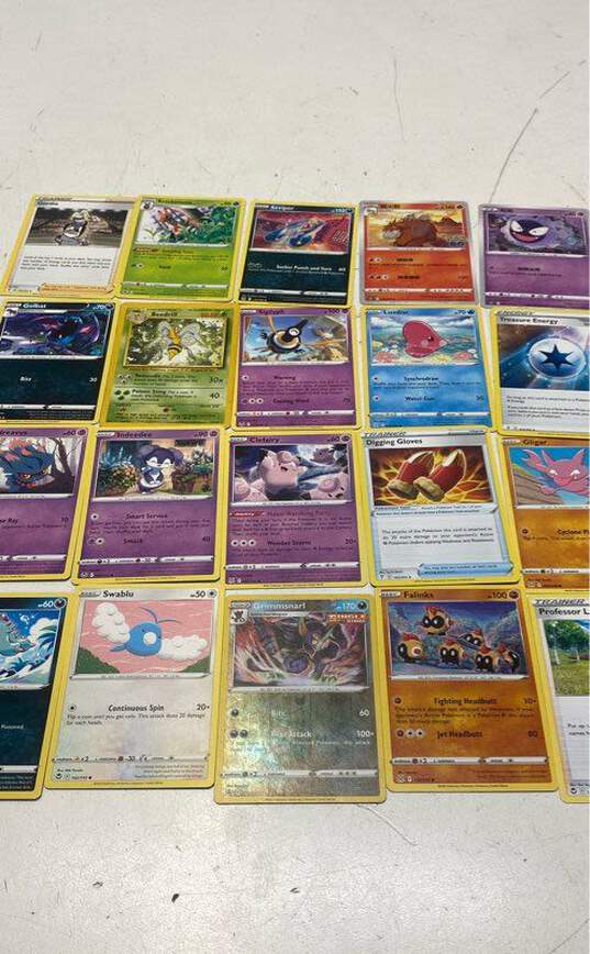 Assorted Pokémon TCG Common, Uncommon and Rare Trading Cards (685 Cards) image number 5