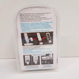 Nyko Induction Charging Stand for Wii Controllers (Sealed) alternative image