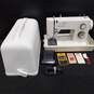 Singer 5102 Electric Sewing Machine with Accessories in Case image number 1