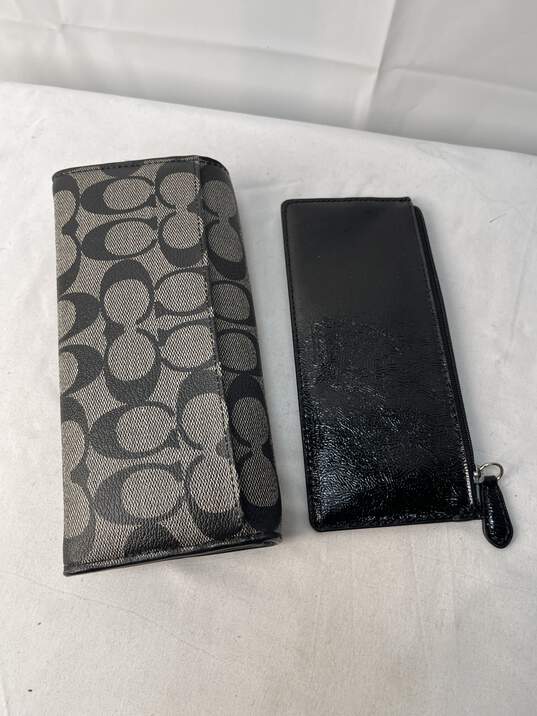 Certified Authentic Coach Gray, Black/White Wallet image number 4