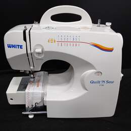 White Quilt "N Sew Sewing Machine 1730 alternative image