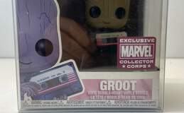 Funko Pop! MARVEL GROOT #260 Exclusive Collector Corps with Protector IOB alternative image
