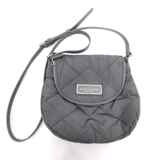 Marc Jacobs Gray Quilted Natasha Crossbody Messenger Women's Bag Purse with COA image number 1