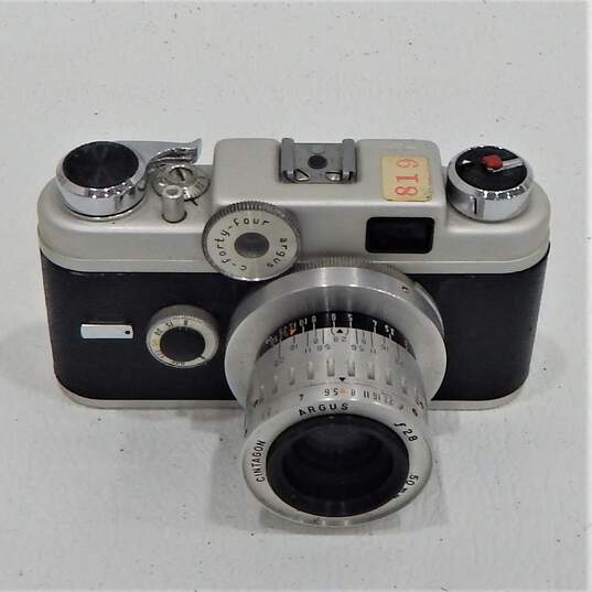 Argus C44 Rangefinder 35mm Film Camera With Full Body Leather Case image number 2
