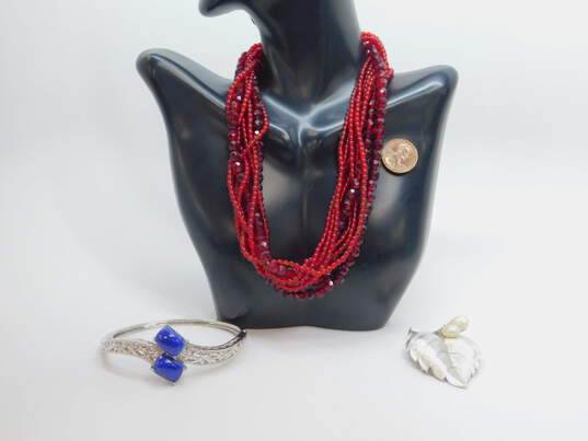 Vintage Trifari Silver Tone Faux Pearl Leaf Brooch Red Glass Bead Necklace & Lapis Bracelet  117.6g image number 4