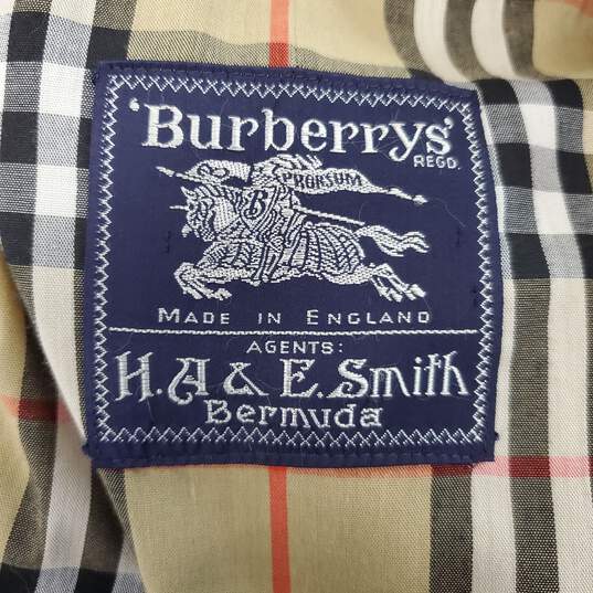 Burberrys England H.A. & E. Smith Bermuda Vintage Khaki Belted Trench Coat Men's Size 52R AUTHENTICATED image number 4