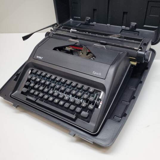 VTG. Royal Untested P/R* Epoch Manual Portable Typewriter image number 1