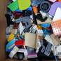 8.7 Pounds of Assorted Lego Bricks, Pieces and Parts image number 4