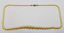 Vintage 14K White Gold Clasp Faux Pearl Graduated Pearl Necklace 12.9g alternative image