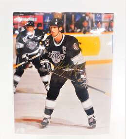 HOF Wayne Gretzky Autographed 8x10 w/ COA Los Angeles Kings