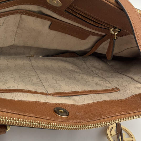 Womens Brown Leather Adjustable Strap Inner Pocket Bottom Studs Satchel Bag image number 4