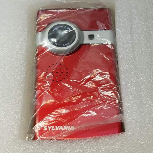 Set of 2 Sylvania DV-2100 Pocket Camcorders image number 6