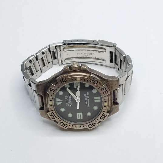 Retro Guess Waterpro 36mm Case Diver Men's Stainless Steel Quartz Watch image number 4