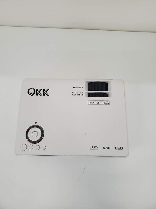 QKK AK-80 Lumens Mini Projector Untested image number 2