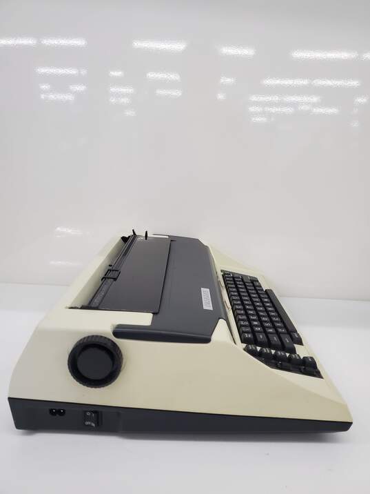 Collegiate Electronic typewriter Untested image number 5