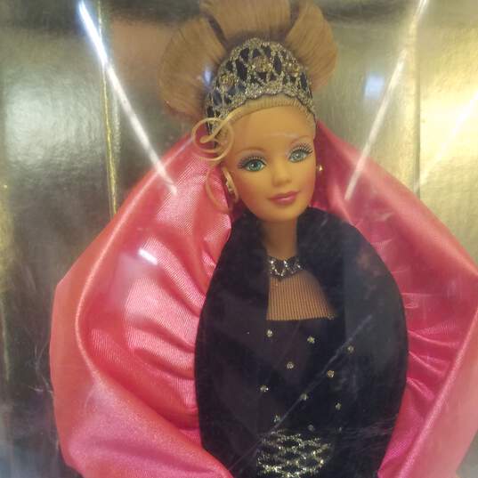 Mattel 20200 Happy Holiday Barbie 1998 image number 2