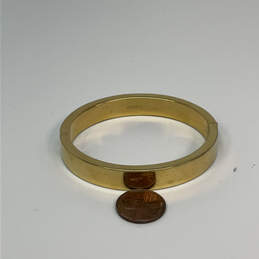 Designer J. Crew Gold-Tone Round Shape Hinged Fashionable Bangle Bracelet alternative image