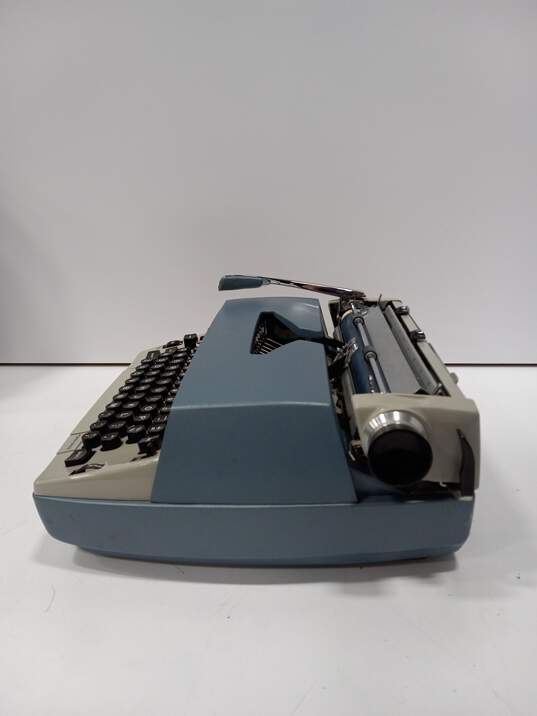 SCM Smith Corona Electra 110 Typewriter & Hard Travel Case image number 2