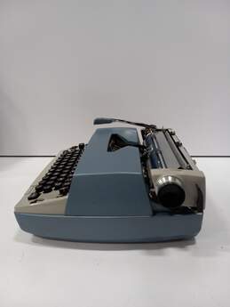 SCM Smith Corona Electra 110 Typewriter & Hard Travel Case alternative image
