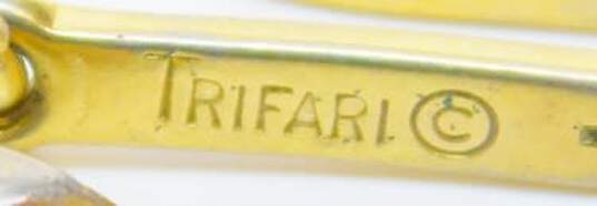VNTG Crown Trifari Gold Tone Leaf Necklace 52.0g image number 4