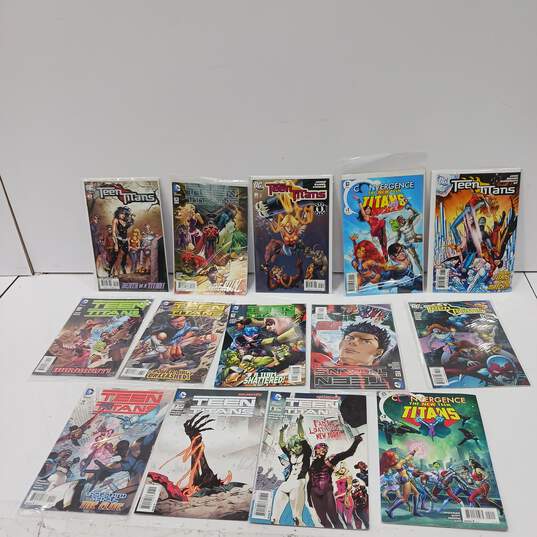 Bundle of 14 Teen Titans DC Comic Books image number 1