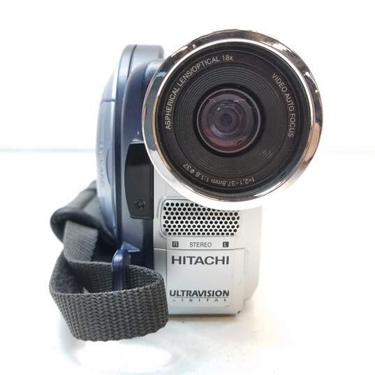 Hitachi DZ-MV550A DVD Camcorder image number 3