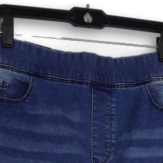 NWT Womens Blue Denim Medium Wash Elastic Waist Pull-On Mom Shorts Size XL image number 3