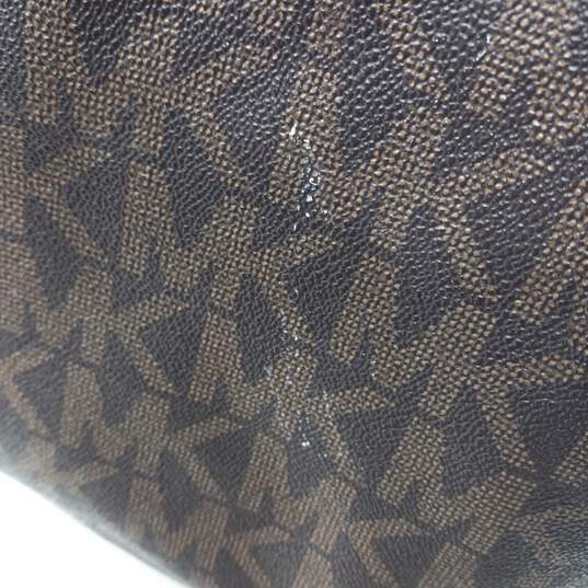 Pair of Michael Kors Handbags image number 4