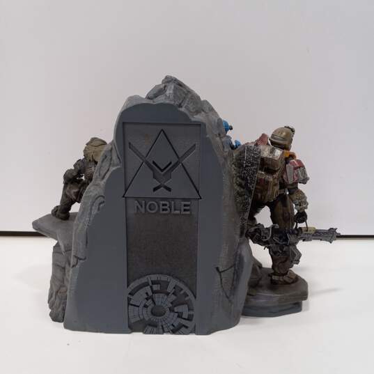2010 Halo Reach Legendary Edition Statue image number 2