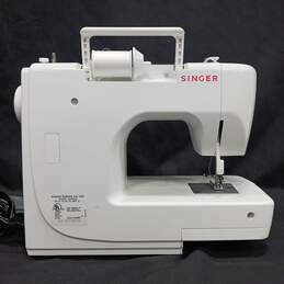 White Singer Prelude Sewing Machine w/ Pedal & Power Cord alternative image